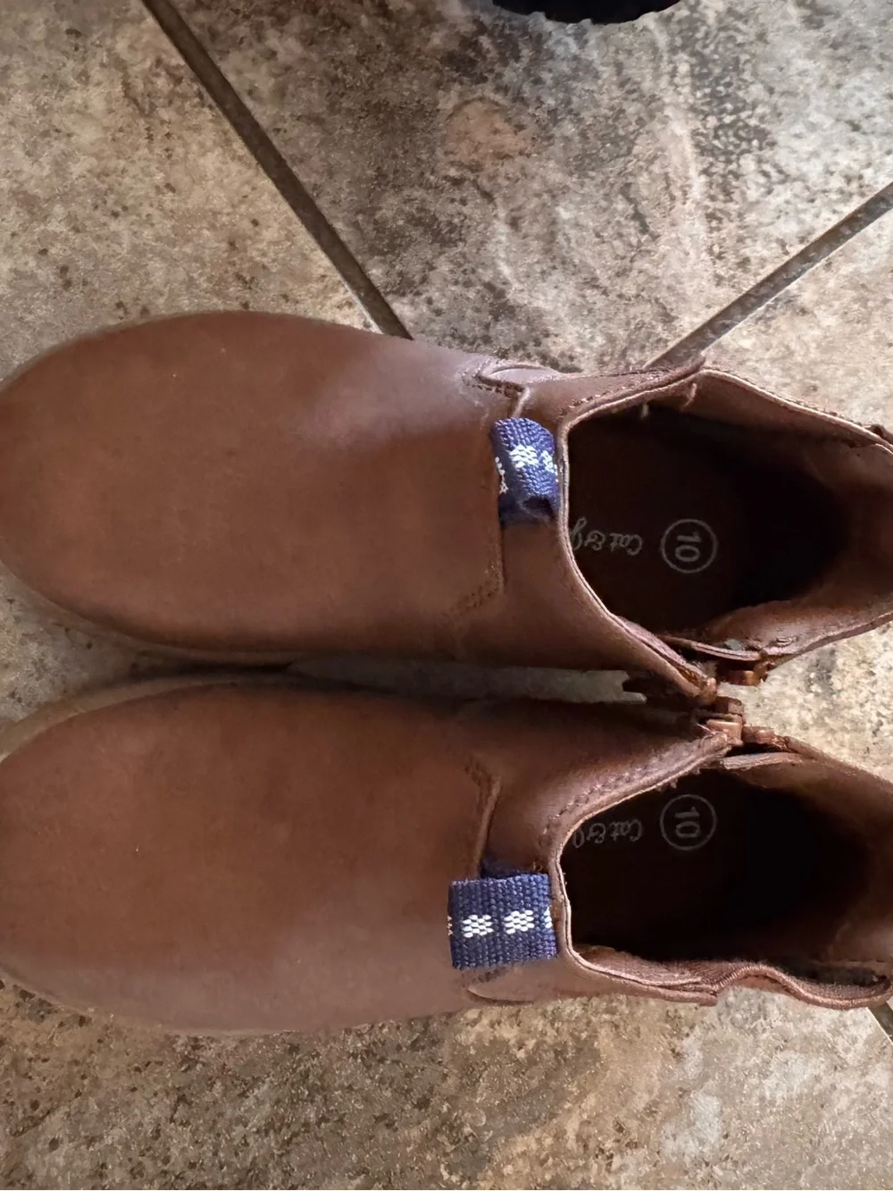 Bundle of (2) pairs of toddler size 10 Chelsea boots. Black & tan